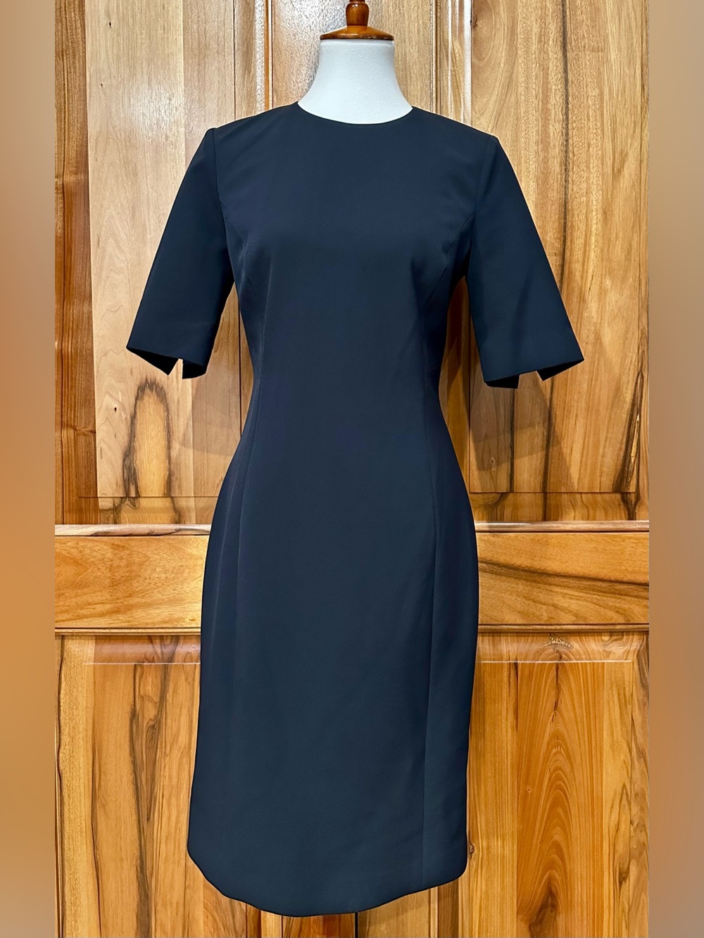 Suitsupply Tailored Navy-Blue Sheath Dress, Est size M, EUC